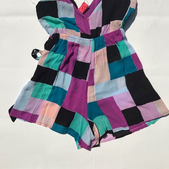 Red Carter NEW! Wrap Romper Geometric Print Small - Picture 6 of 14